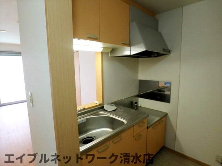静岡県静岡市清水区折戸1丁目(アパート)の賃貸物件のキッチン