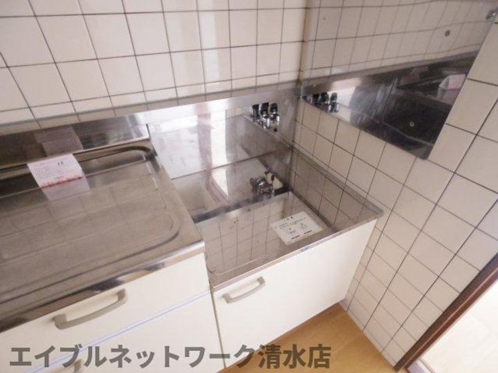 静岡県静岡市清水区折戸5丁目(アパート)の賃貸物件のキッチン