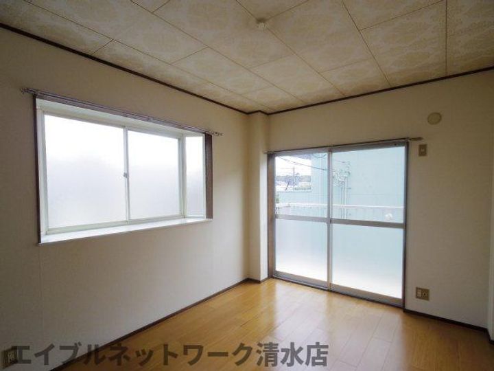 静岡県静岡市清水区折戸5丁目(アパート)の賃貸物件の居間