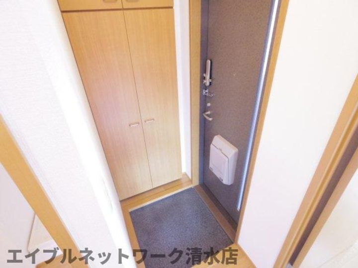静岡県静岡市清水区北脇(アパート)の賃貸物件の玄関