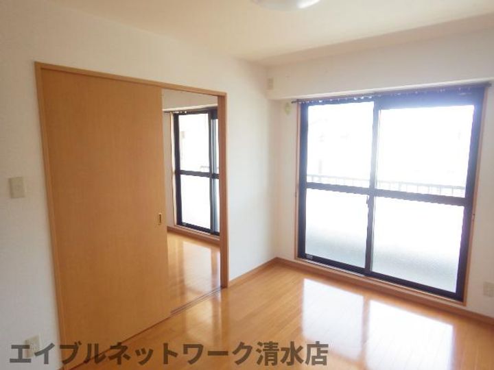 静岡県静岡市清水区堂林1丁目(マンション)の賃貸物件の居間