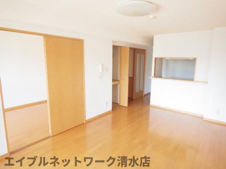 静岡県静岡市清水区堂林1丁目(マンション)の賃貸物件の居間