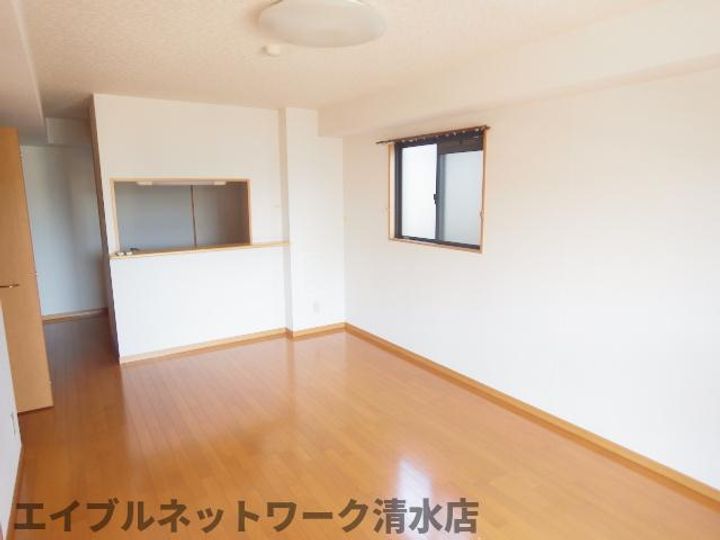 静岡県静岡市清水区堂林1丁目(マンション)の賃貸物件の居間