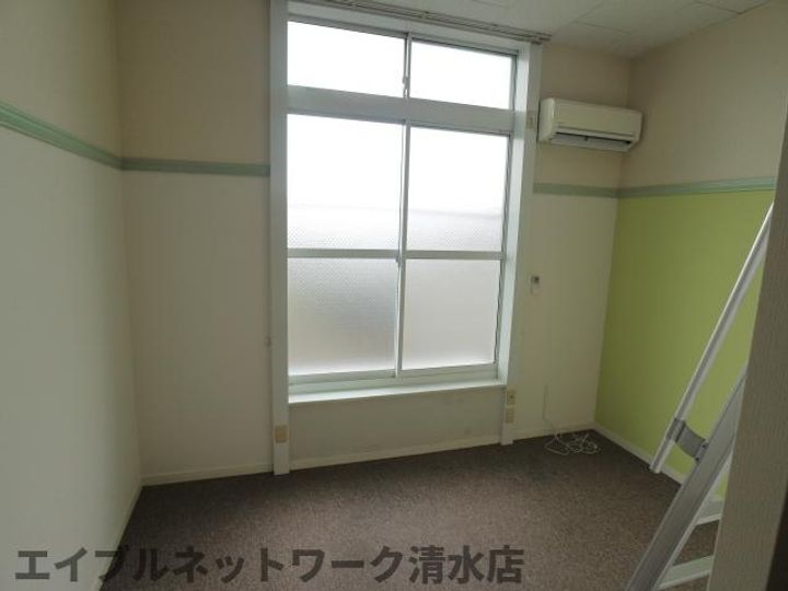 静岡県静岡市清水区西久保(アパート)の賃貸物件の居間