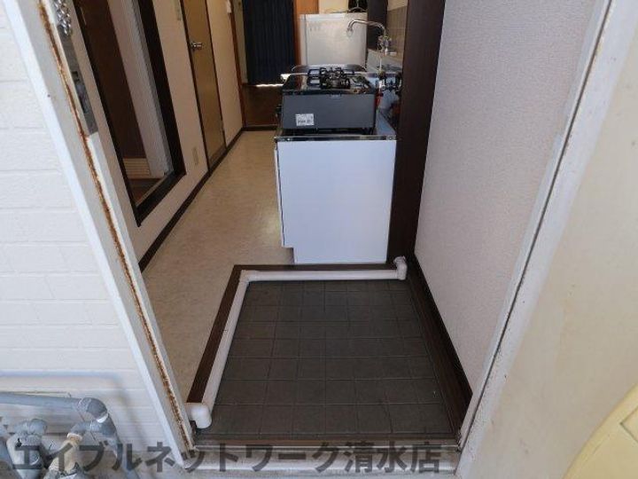 静岡県静岡市清水区三保(アパート)の賃貸物件の玄関