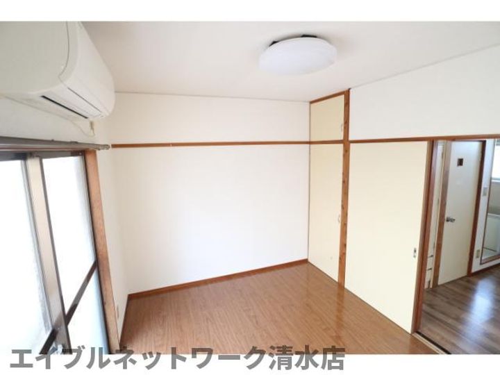 静岡県静岡市清水区向田町(マンション)の賃貸物件の居間