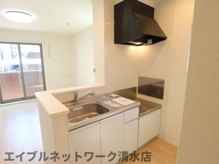 静岡県静岡市清水区横砂東町(アパート)の賃貸物件のキッチン
