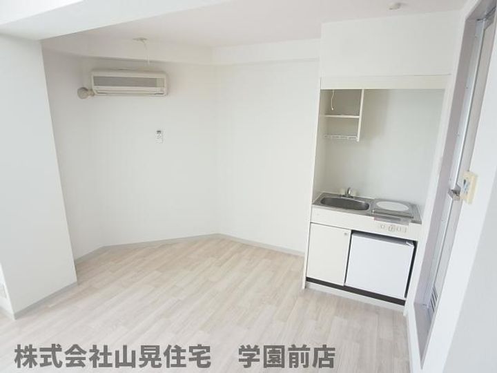 奈良県奈良市三碓2丁目(マンション)の賃貸物件の居間