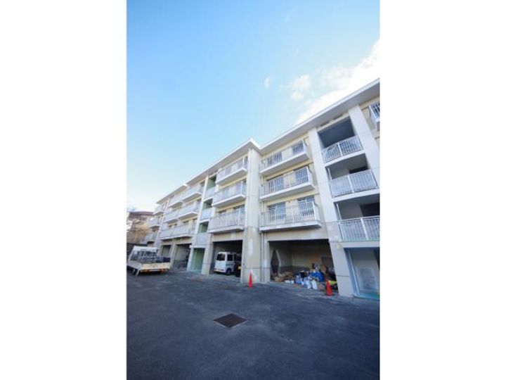 奈良県奈良市富雄川西1丁目(マンション)の賃貸物件の外観