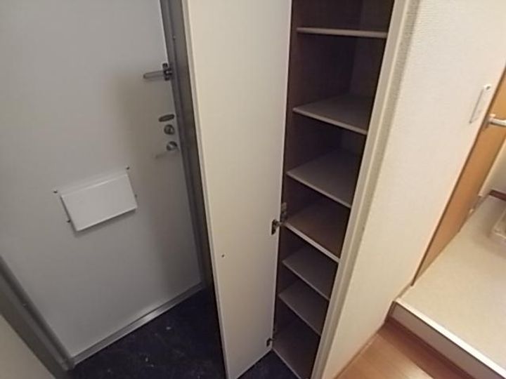 奈良県生駒市中菜畑2丁目(アパート)の賃貸物件204の玄関