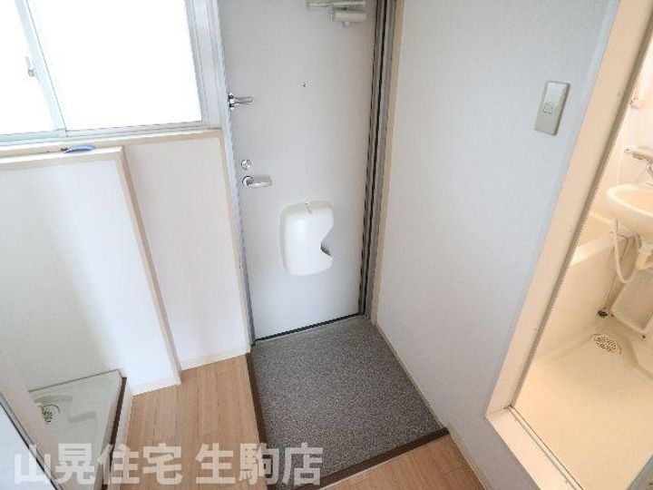 奈良県生駒市辻町(マンション)の賃貸物件303の玄関