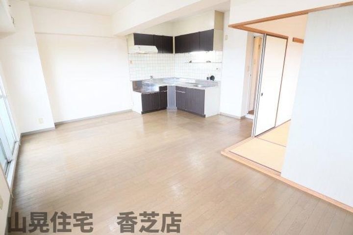 奈良県香芝市畑3丁目(マンション)の賃貸物件308の居間