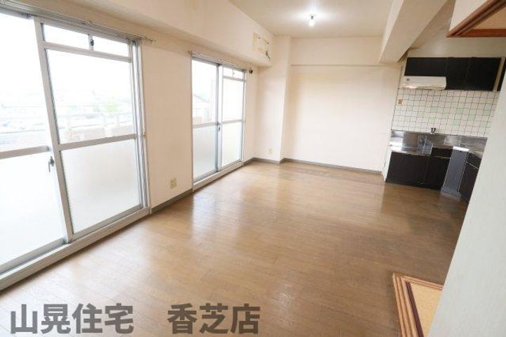 奈良県香芝市畑3丁目(マンション)の賃貸物件308の居間