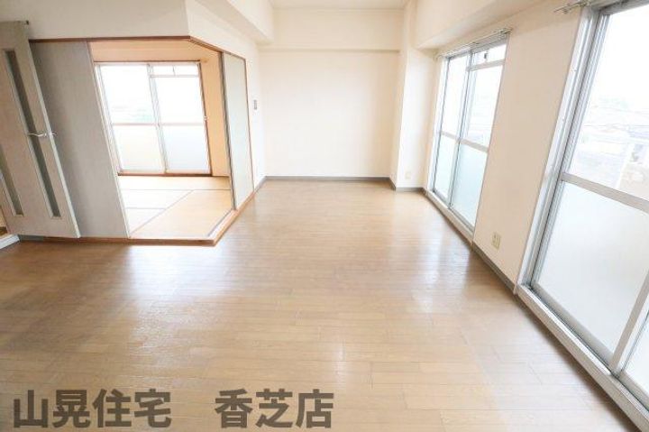 奈良県香芝市畑3丁目(マンション)の賃貸物件308の居間