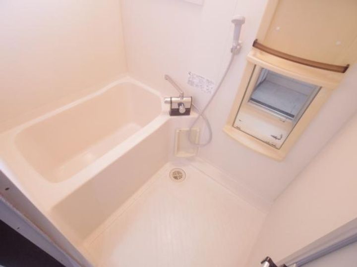 奈良県大和高田市中三倉堂1丁目(アパート)の賃貸物件の風呂