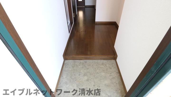 静岡県静岡市清水区折戸(マンション)の賃貸物件の玄関