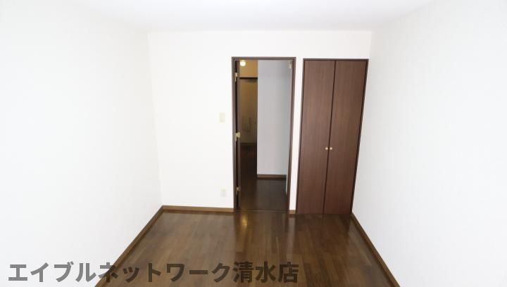 静岡県静岡市清水区折戸(マンション)の賃貸物件の居間