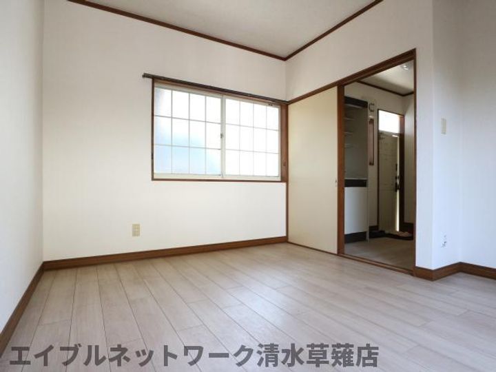 静岡県静岡市清水区草薙杉道3丁目(アパート)の賃貸物件1Dの居間
