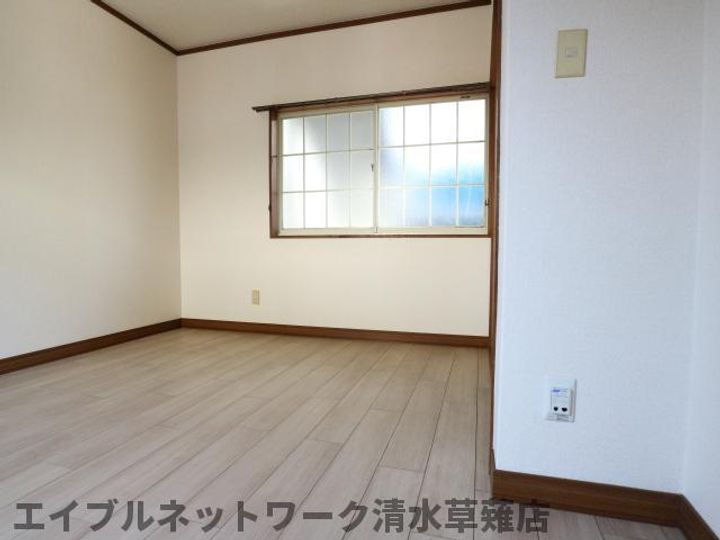 静岡県静岡市清水区草薙杉道3丁目(アパート)の賃貸物件1Dの居間