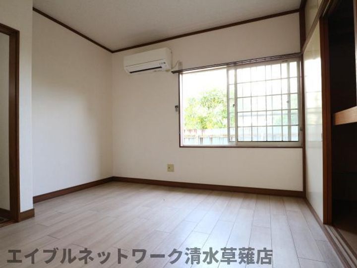 静岡県静岡市清水区草薙杉道3丁目(アパート)の賃貸物件1Dの居間