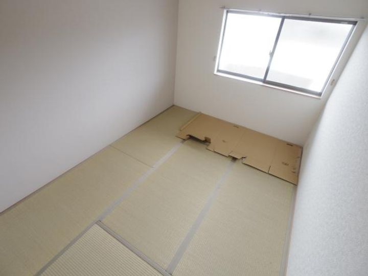 奈良県大和高田市中今里町(マンション)の賃貸物件の内装