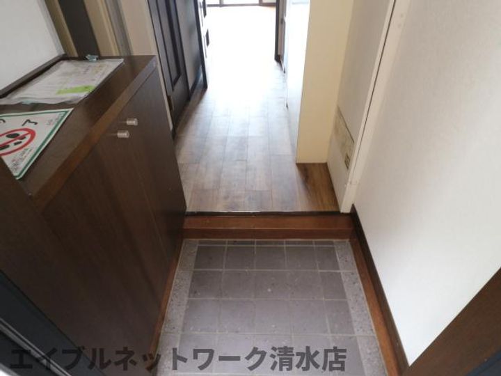 静岡県静岡市清水区渋川1丁目(マンション)の賃貸物件の玄関