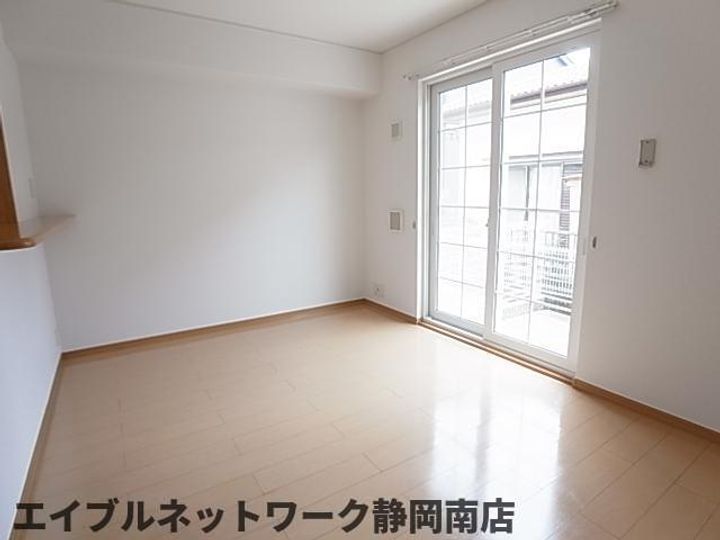 インプレスフレイムB102の居間