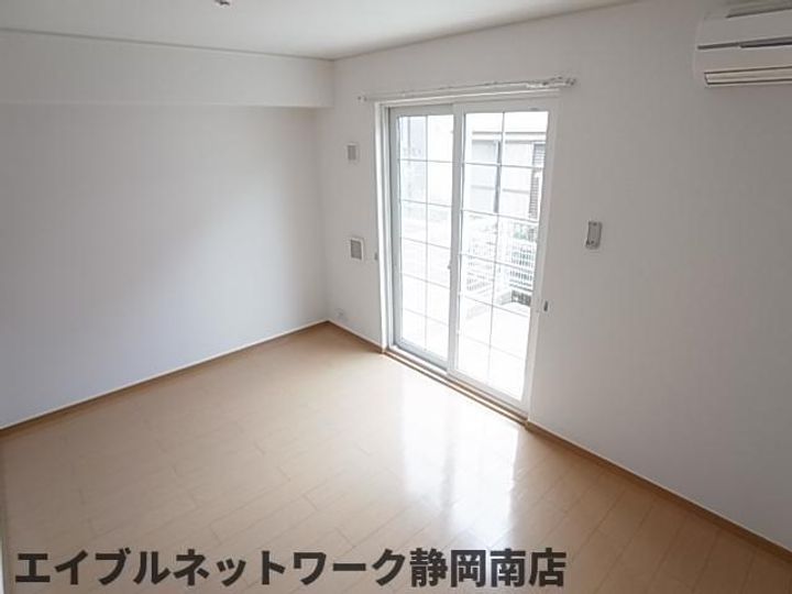 インプレスフレイムB102の内装