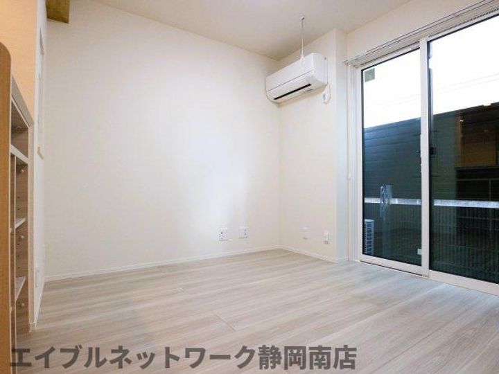 静岡県静岡市駿河区富士見台1丁目(アパート)の賃貸物件101の居間