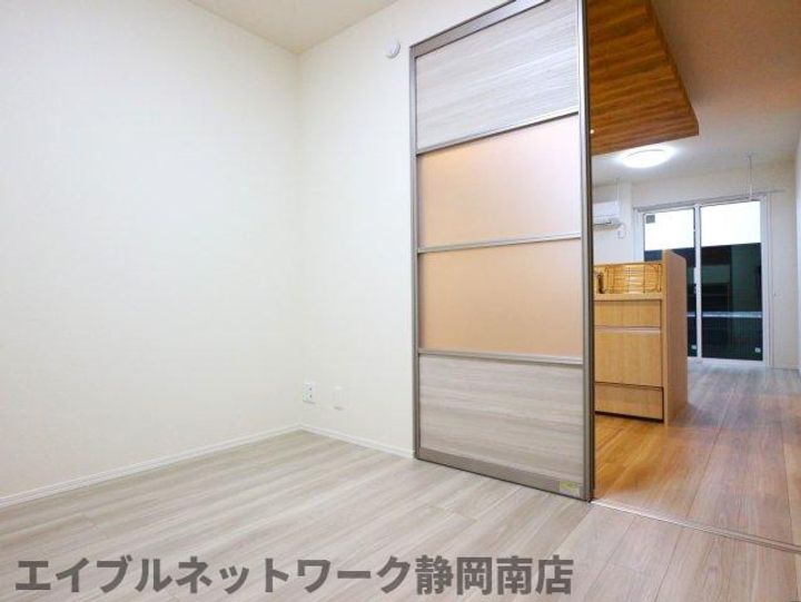 静岡県静岡市駿河区富士見台1丁目(アパート)の賃貸物件101の内装