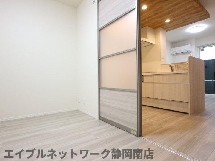 静岡県静岡市駿河区富士見台1丁目(アパート)の賃貸物件101の内装