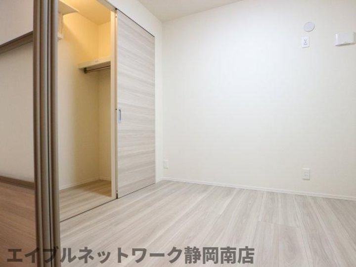 静岡県静岡市駿河区富士見台1丁目(アパート)の賃貸物件101の内装