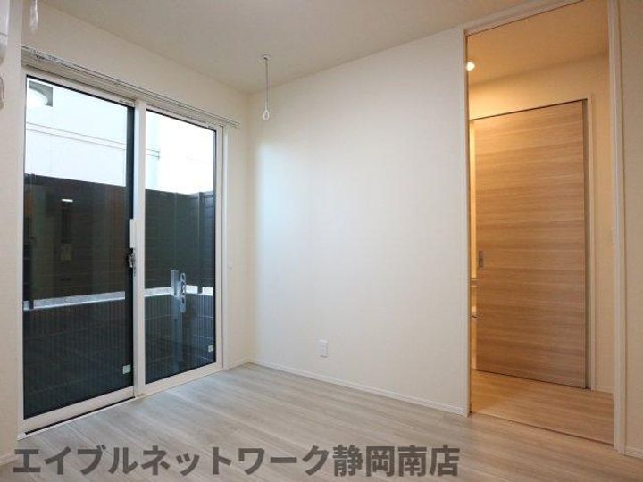 静岡県静岡市駿河区富士見台1丁目(アパート)の賃貸物件101の内装