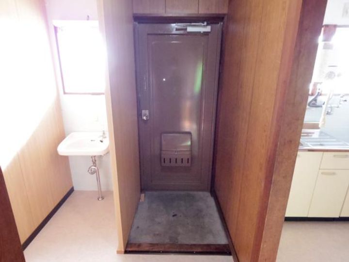 奈良県北葛城郡上牧町桜ケ丘1丁目(マンション)の賃貸物件の玄関