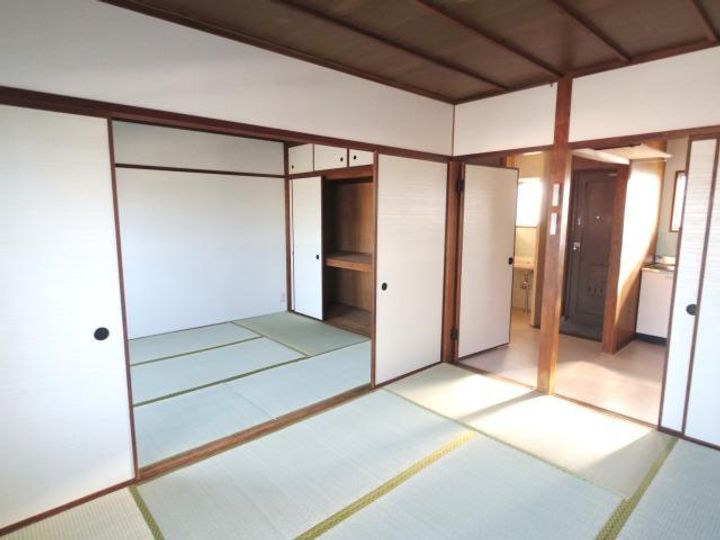 奈良県北葛城郡上牧町桜ケ丘1丁目(マンション)の賃貸物件の居間