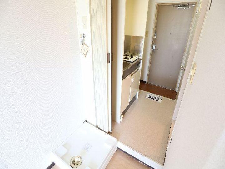 奈良県奈良市法蓮町(マンション)の賃貸物件の玄関