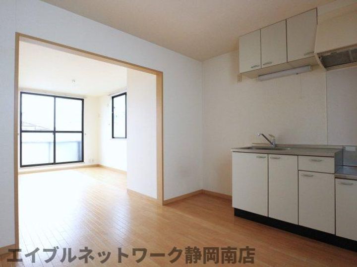 プレラヴィル中原 B棟の居間