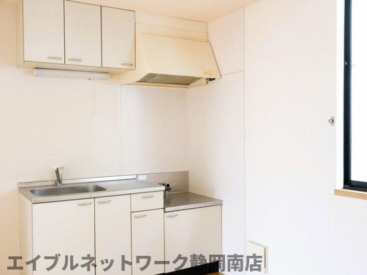 プレラヴィル中原 B棟のキッチン