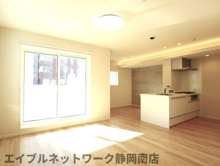 静岡県静岡市駿河区大坪町(マンション)の賃貸物件203の居間