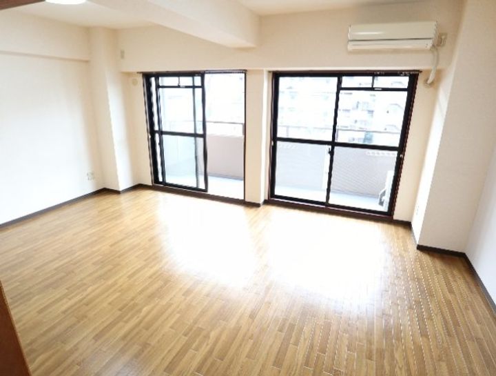 奈良県奈良市大宮町1丁目(マンション)の賃貸物件の居間