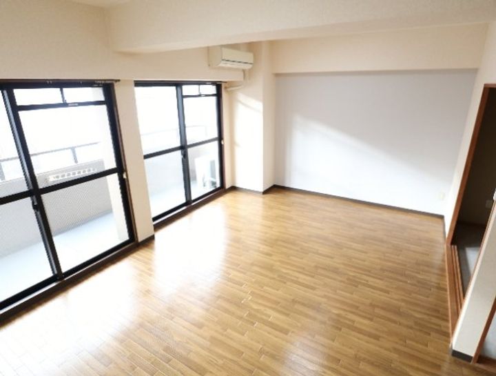 奈良県奈良市大宮町1丁目(マンション)の賃貸物件の居間