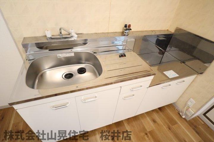 奈良県桜井市大字粟殿(アパート)の賃貸物件105のキッチン
