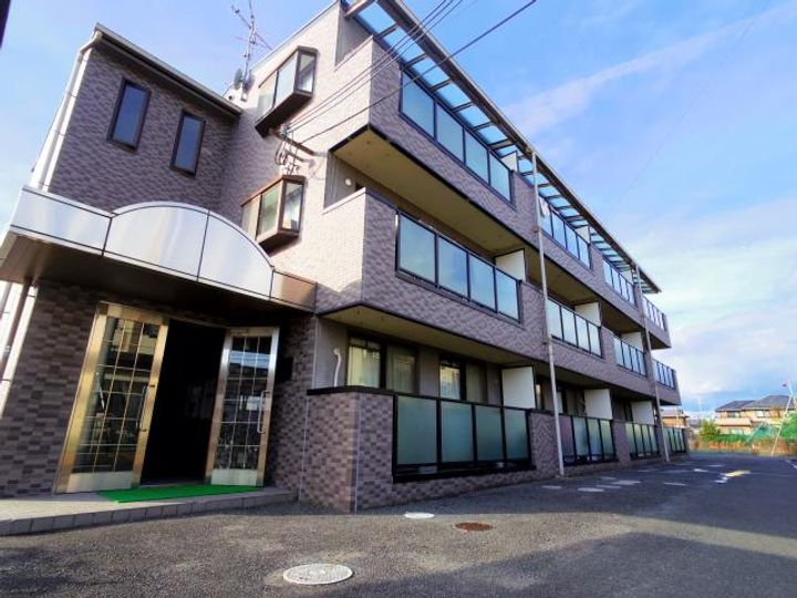 奈良県天理市前栽町(マンション)の賃貸物件の外観