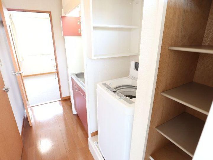 奈良県奈良市中山町(マンション)の賃貸物件の玄関