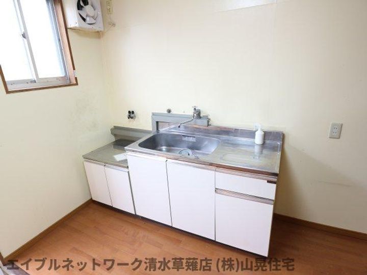 静岡県静岡市葵区瀬名2丁目(テラスハウス)の賃貸物件Eのキッチン