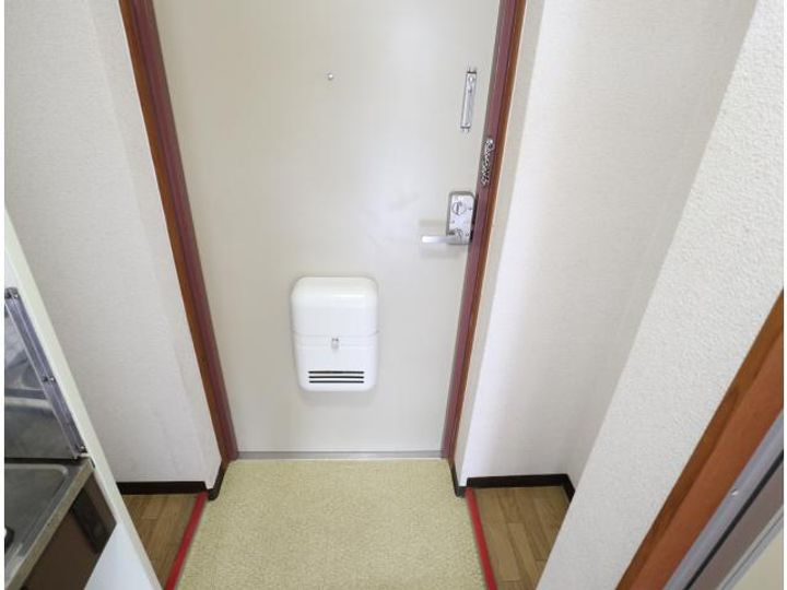 奈良県奈良市西大寺芝町1丁目(マンション)の賃貸物件の玄関