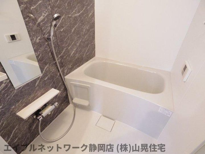 静岡県静岡市葵区沓谷5丁目(アパート)の賃貸物件の風呂
