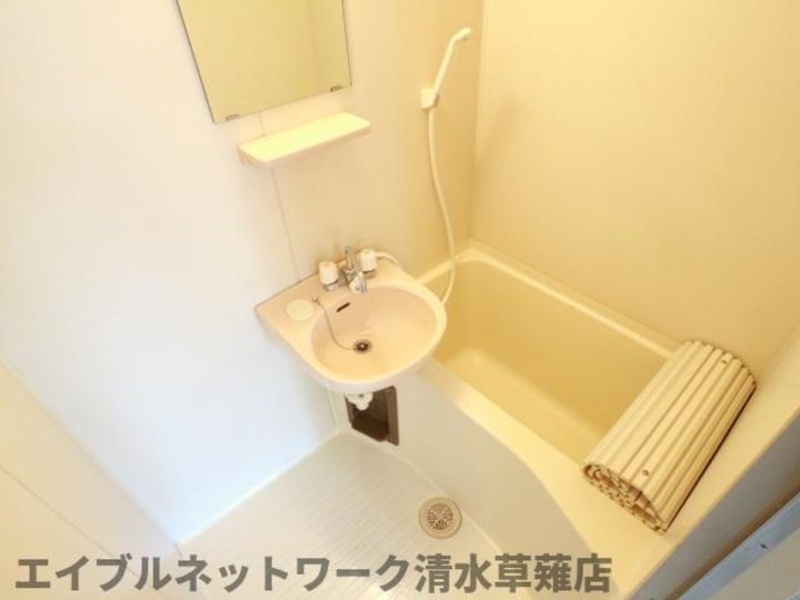 静岡県静岡市清水区吉川(アパート)の賃貸物件102の風呂