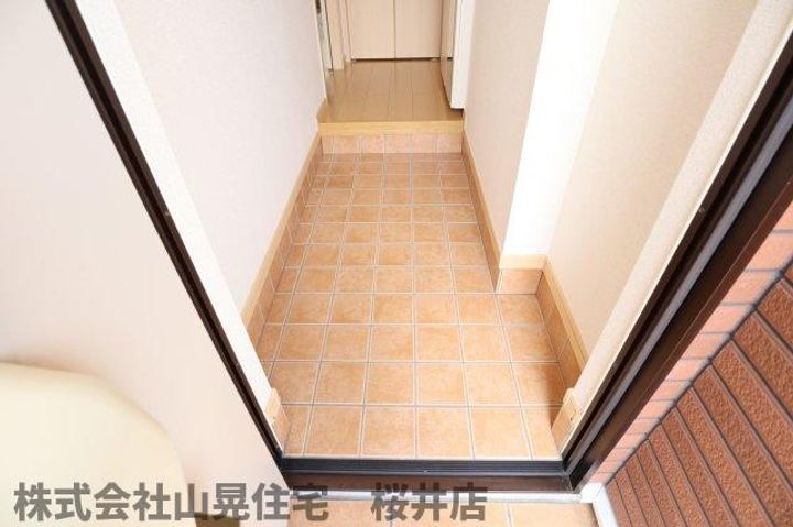 奈良県宇陀市榛原高萩台(アパート)の賃貸物件101の玄関