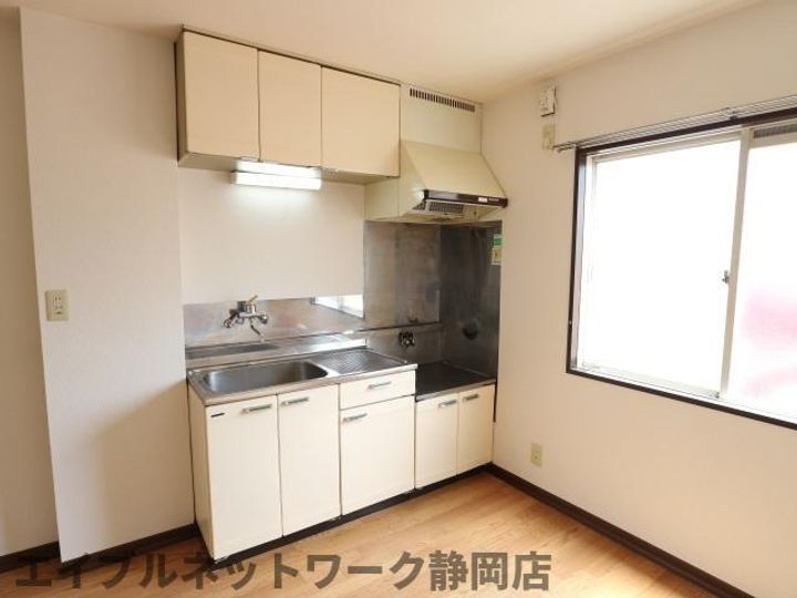 静岡県静岡市葵区安東3丁目(アパート)の賃貸物件のキッチン